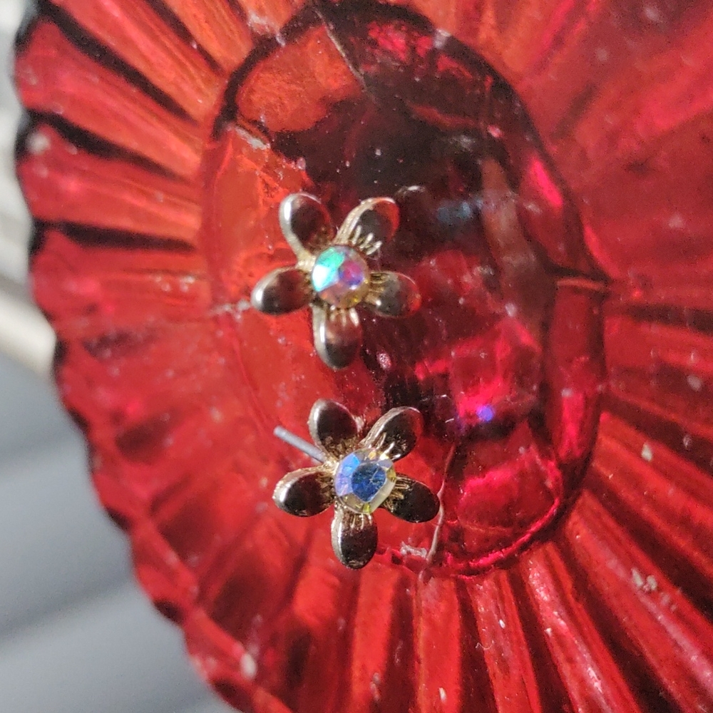 Irredesent Floral Stud earrings